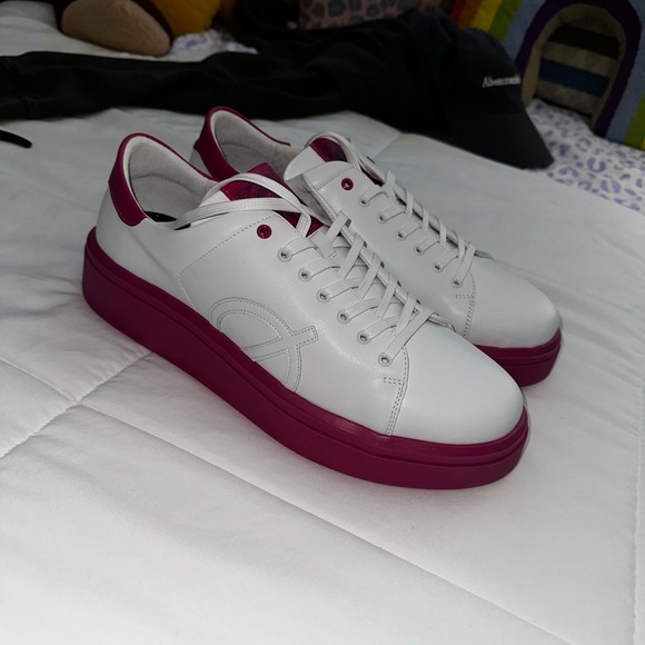 Loci x Nicki Minaj - Picture 2 of 5